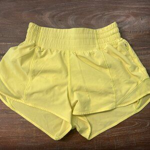 Lululemon Hotty Hot 2" shorts, sz 2